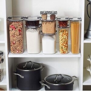 Rubbermaid Brilliance BPA Free Food Storage Containers with Lids- Set of 10